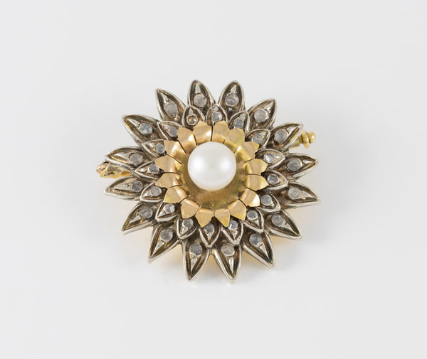 Broche antiguo en oro amarillo 18k y plata con perla y zafiros blancos