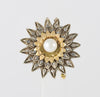 Broche antiguo en oro amarillo 18k y plata con perla y zafiros blancos