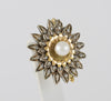 Broche antiguo en oro amarillo 18k y plata con perla y zafiros blancos
