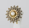 Broche antiguo en oro amarillo 18k y plata con perla y zafiros blancos