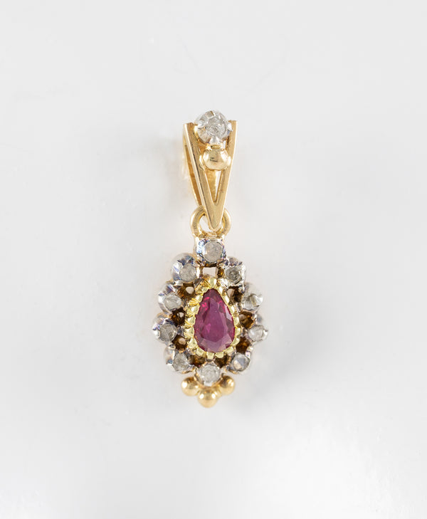 Colgante antiguo en oro amarillo 18k diamantes y granate