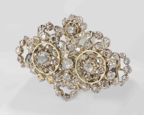 Broche antiguo en plata dorada con diamantes 1.8 ct
