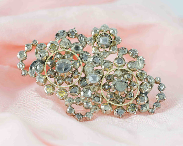Broche antiguo en plata dorada con diamantes 1.8 ct