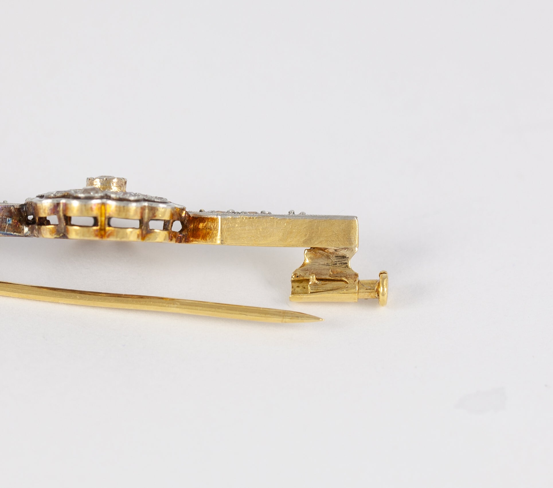 Broche antiguo en oro 18k con brillantes - Mayka Jewels