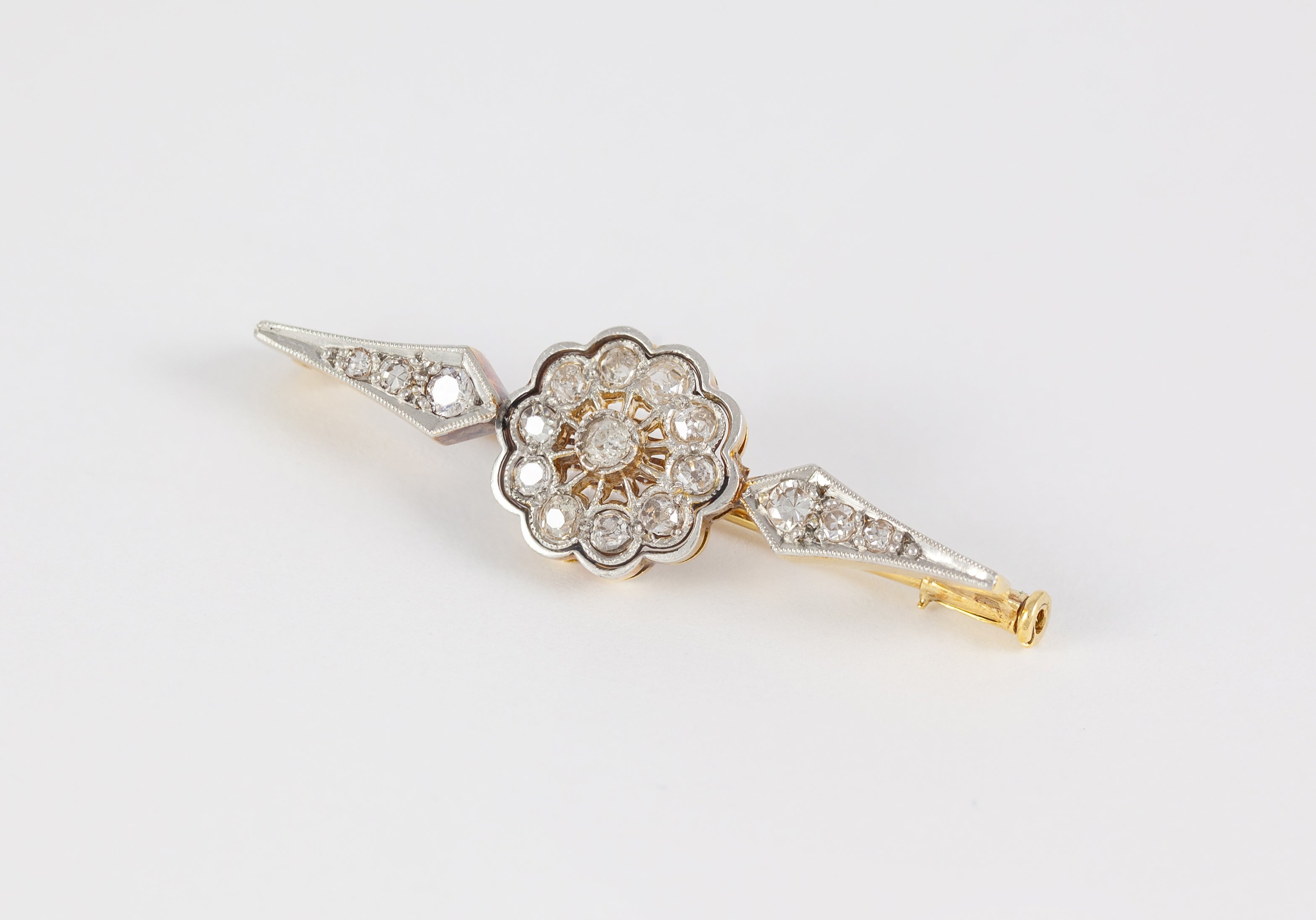 Broche antiguo en oro 18k con brillantes - Mayka Jewels
