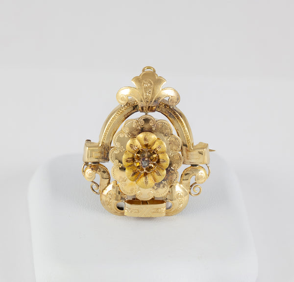 Broche antiguo en oro amarillo 18k y diamante