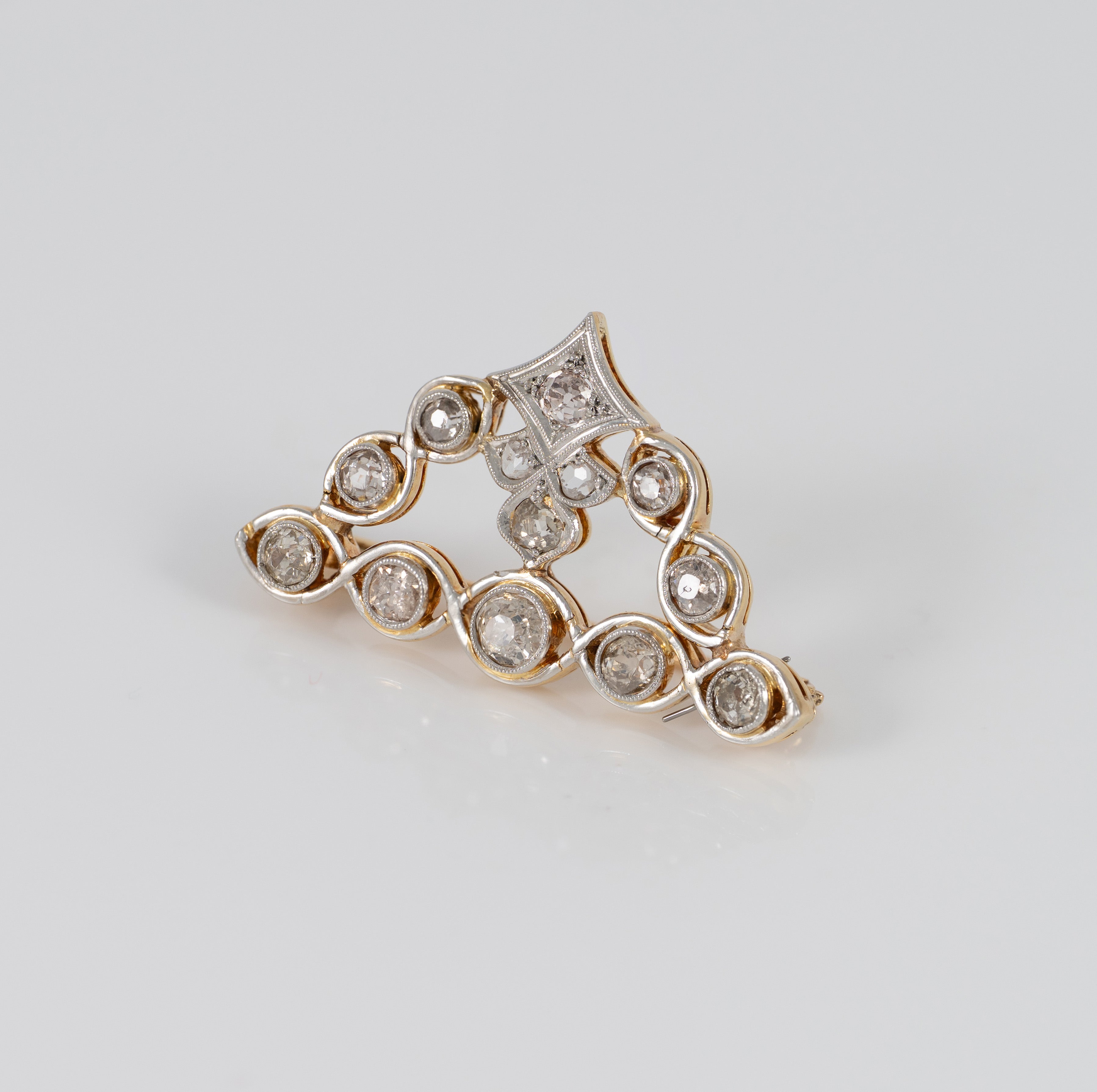 Broche en oro blanco y amarillo 18k con diamantes