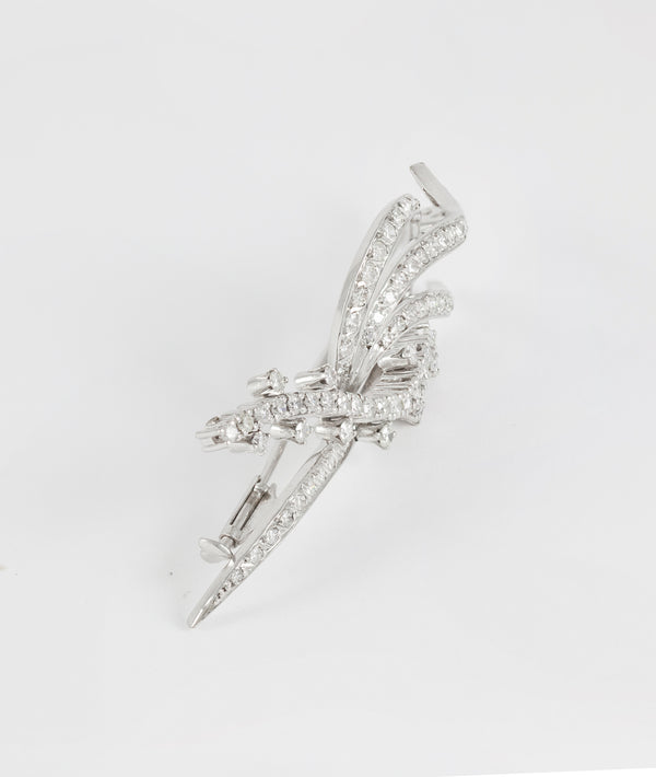 Broche en oro blanco 18k con brillantes 1.58 ct