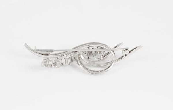 Broche en oro blanco 18k con brillantes 1.58 ct
