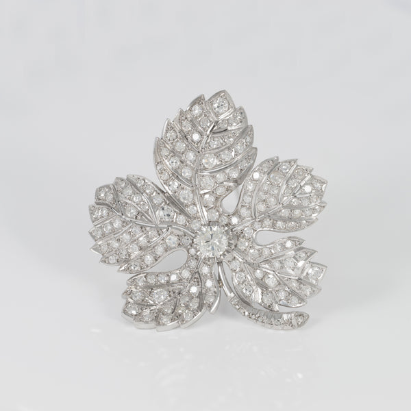 Broche antiguo en oro blanco 18k y diamantes 5.58 ct