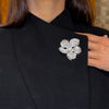 Broche antiguo en oro blanco 18k y diamantes 5.58 ct