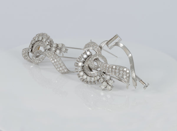 Broche doble en oro blanco 18k con diamantes 10 ct