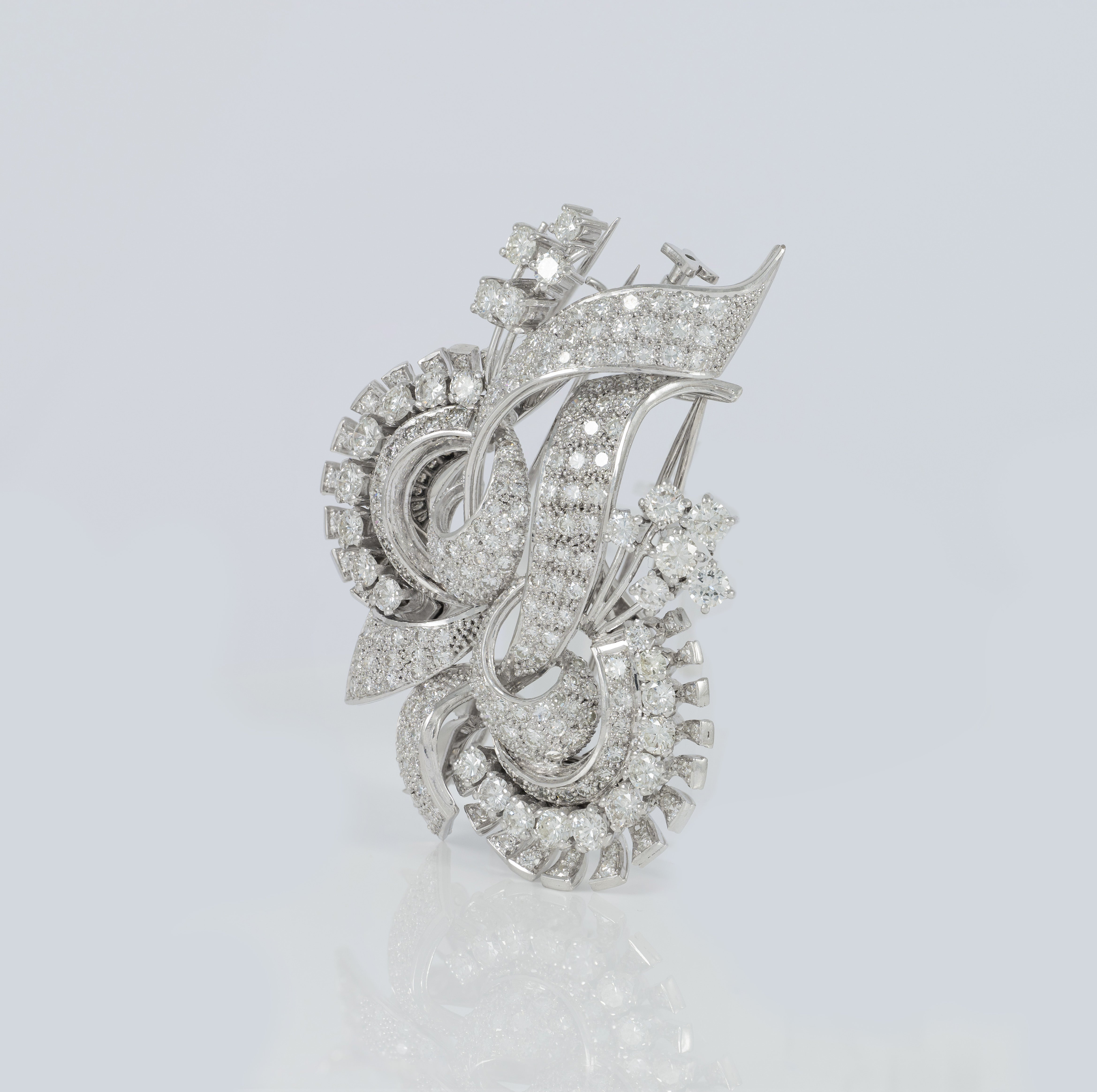 Broche doble en oro blanco 18k con diamantes 10 ct