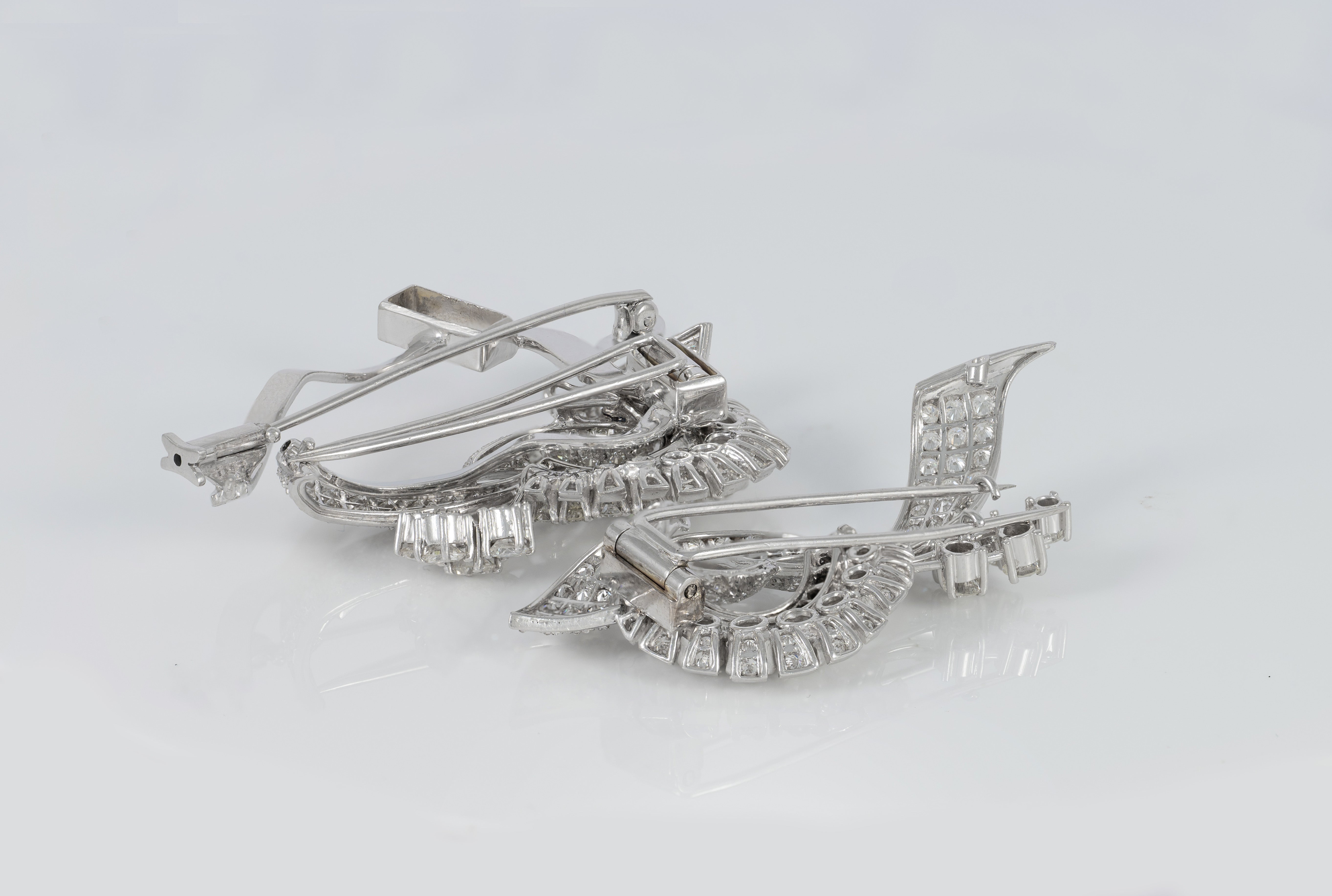 Broche doble en oro blanco 18k con diamantes 10 ct
