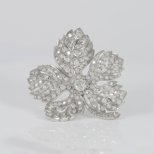 Broche antiguo en oro blanco 18k y diamantes 5.58 ct