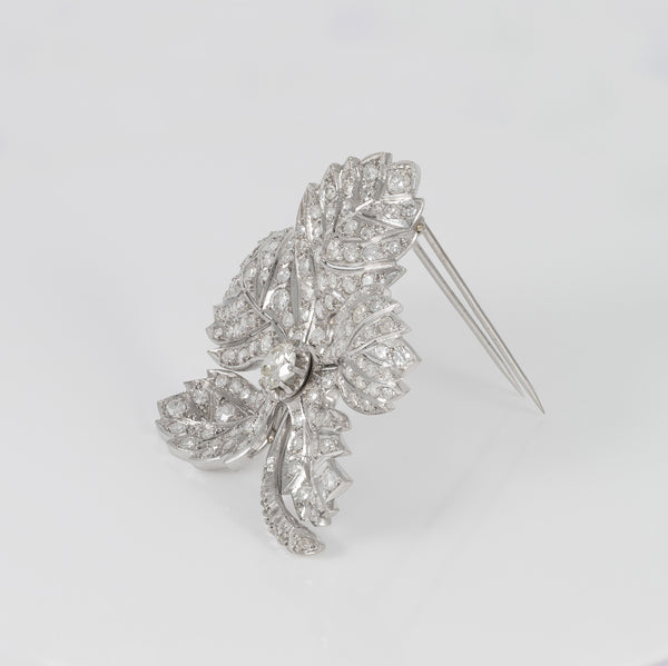 Broche antiguo en oro blanco 18k y diamantes 5.58 ct