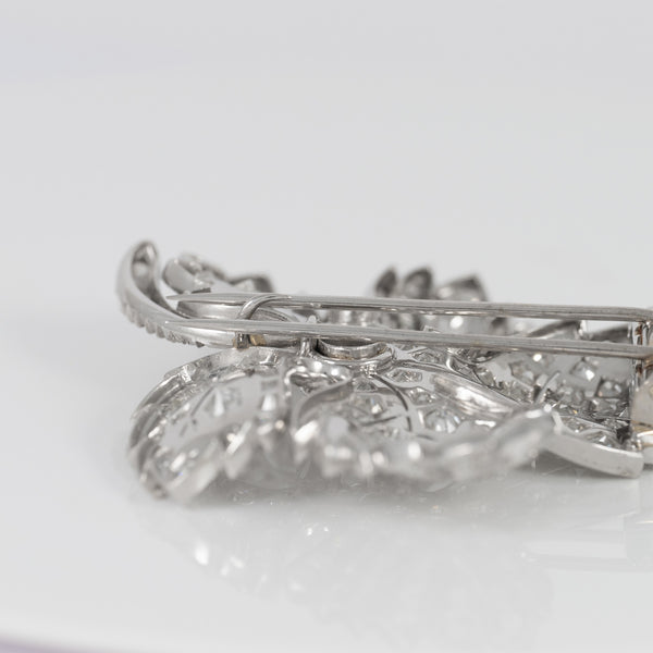 Broche antiguo en oro blanco 18k y diamantes 5.58 ct