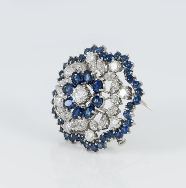 Broche en oro blanco 18k con diamantes 4.56 ct y zafiros 7.84 ct
