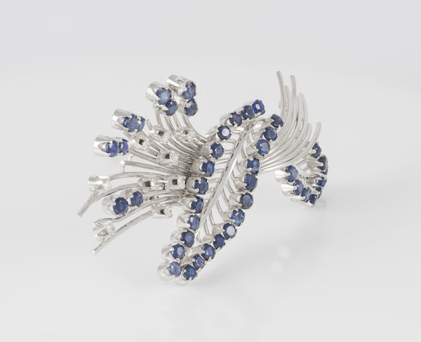 Broche vintage en oro blanco 18k con zafiros y brillantes