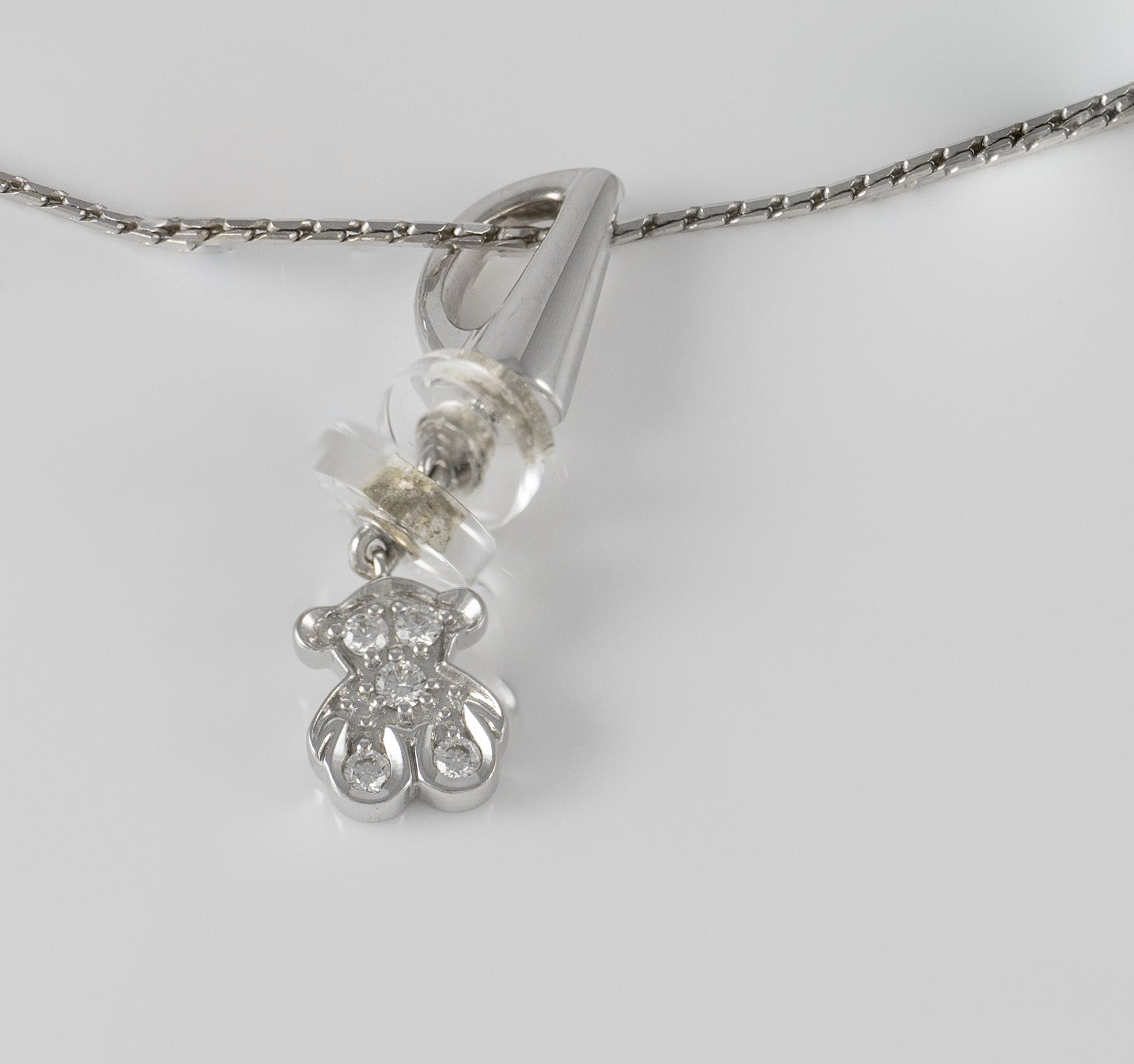 Colgante Tous en oro blanco 18k y diamantes motivo oso Tous Bear