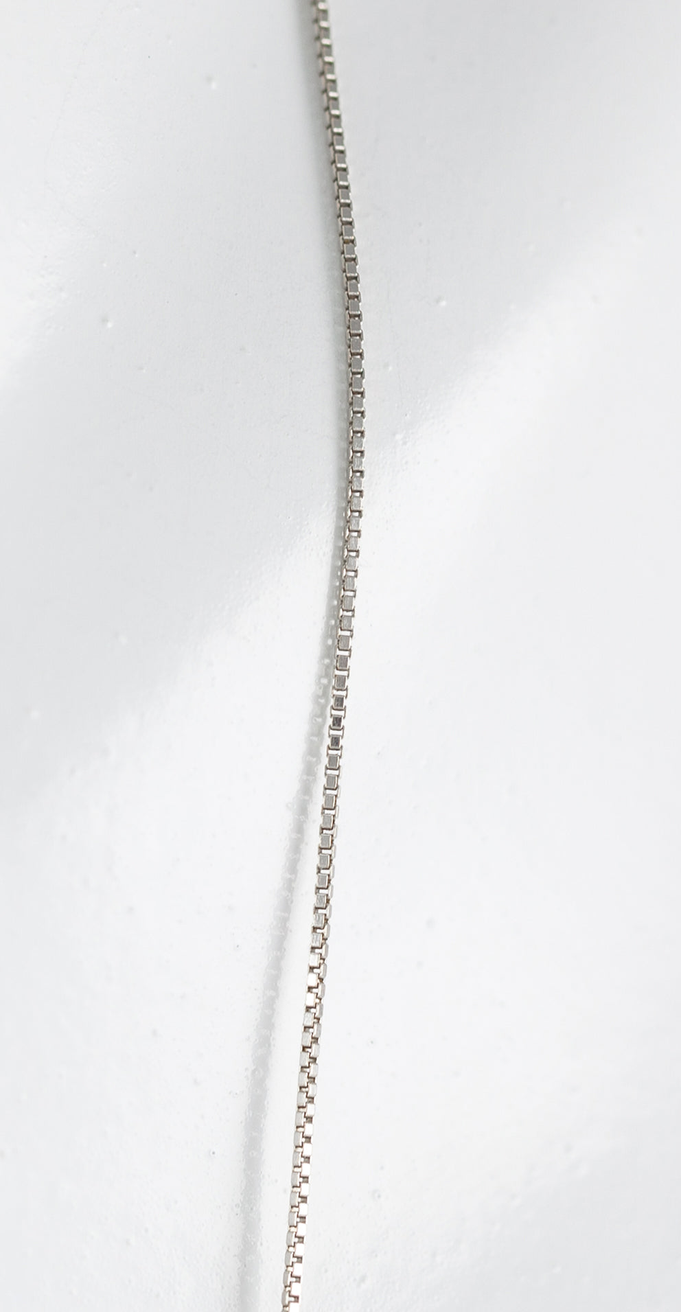 Cadena Tous ajustable en oro blanco 18k con colgante oso