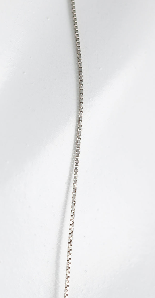 Cadena Tous ajustable en oro blanco 18k con colgante oso