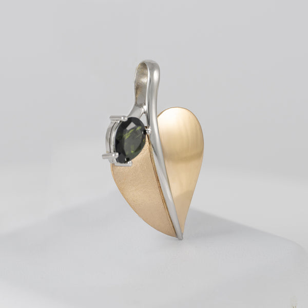 Colgante Hoja en oro amarillo y blanco 18k