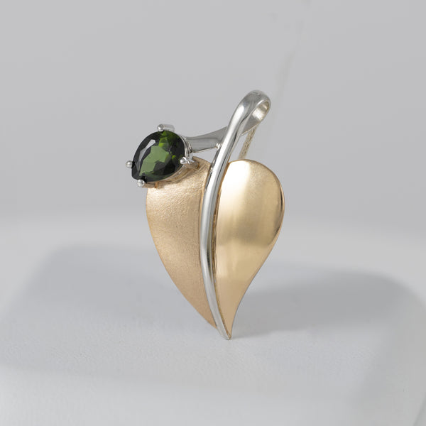 Colgante Hoja en oro amarillo y blanco 18k