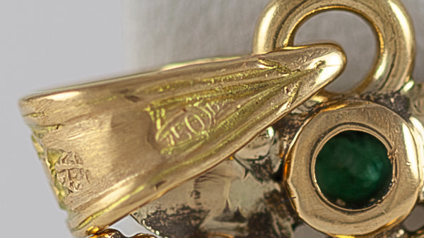 Colgante antiguo en oro amarillo 18k con diamantes y esmeraldas