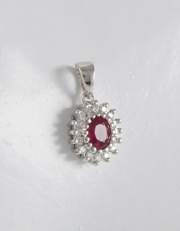 Colgante en oro blanco 18k con rubí y brillantes