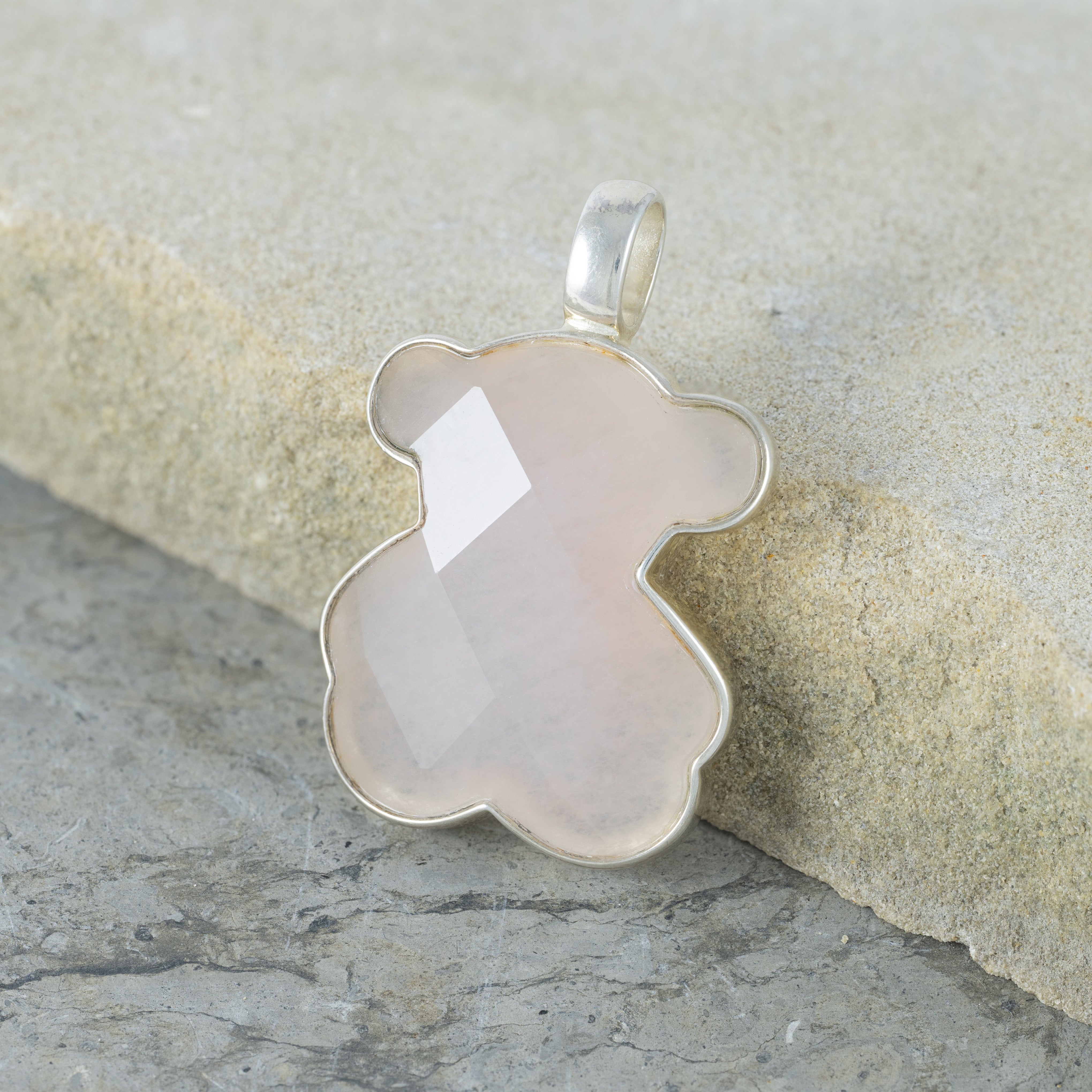 Colgante Tous en plata 925 y cuarzo rosa facetado Color