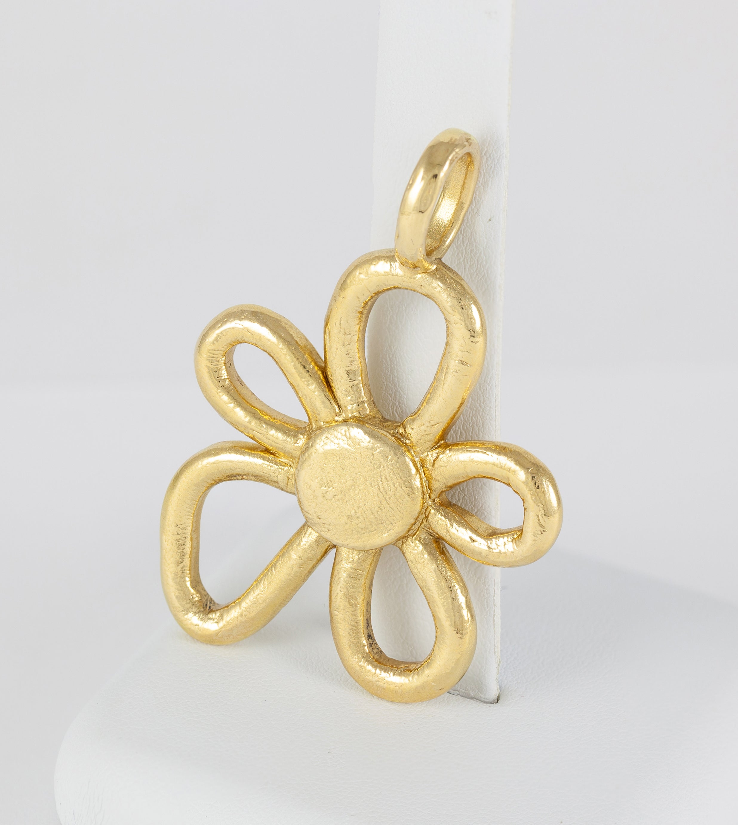 Colgante Tous Flor en oro amarillo 18k