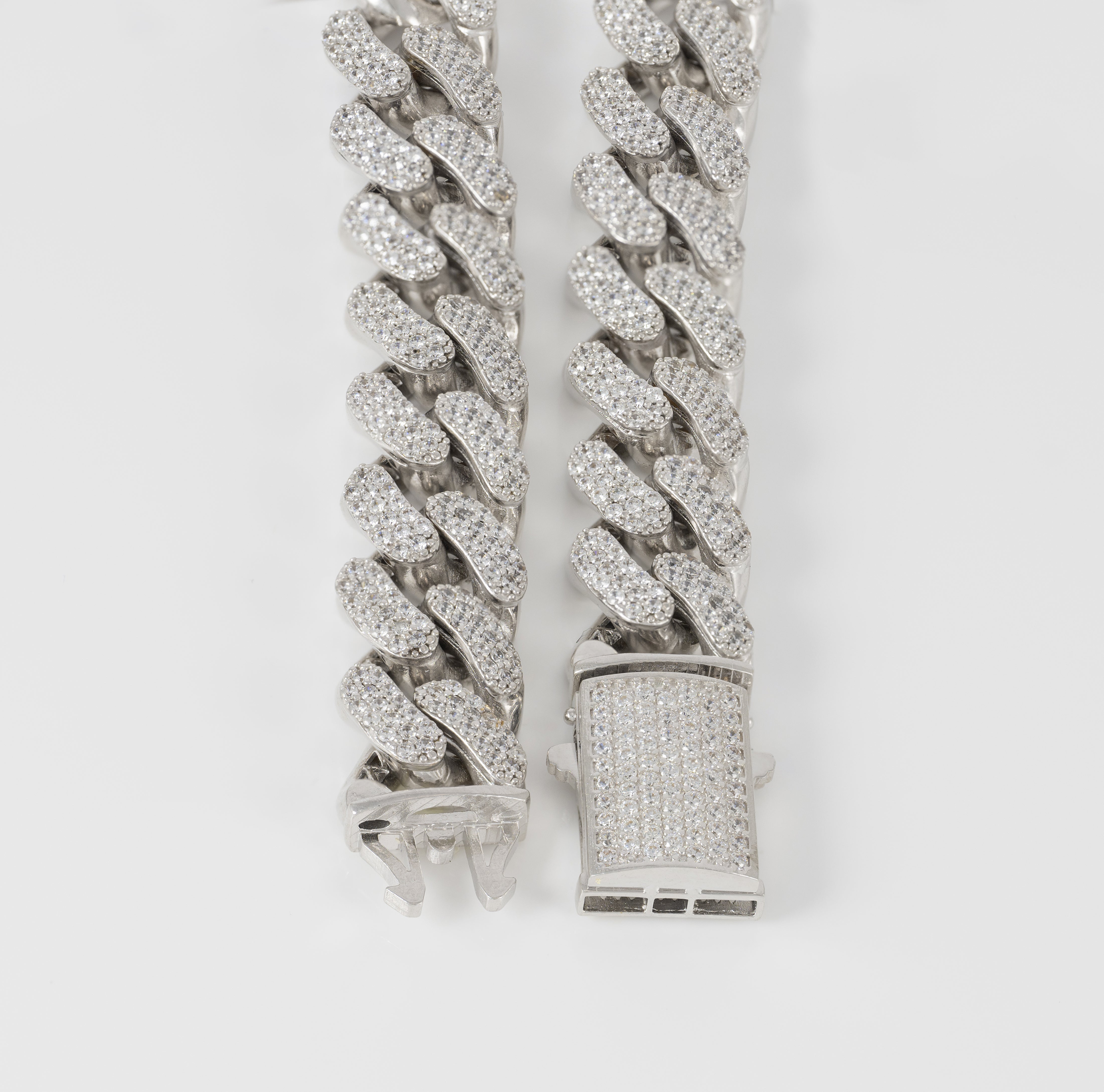 Cadena oro blanco 18k 750 con circonitas