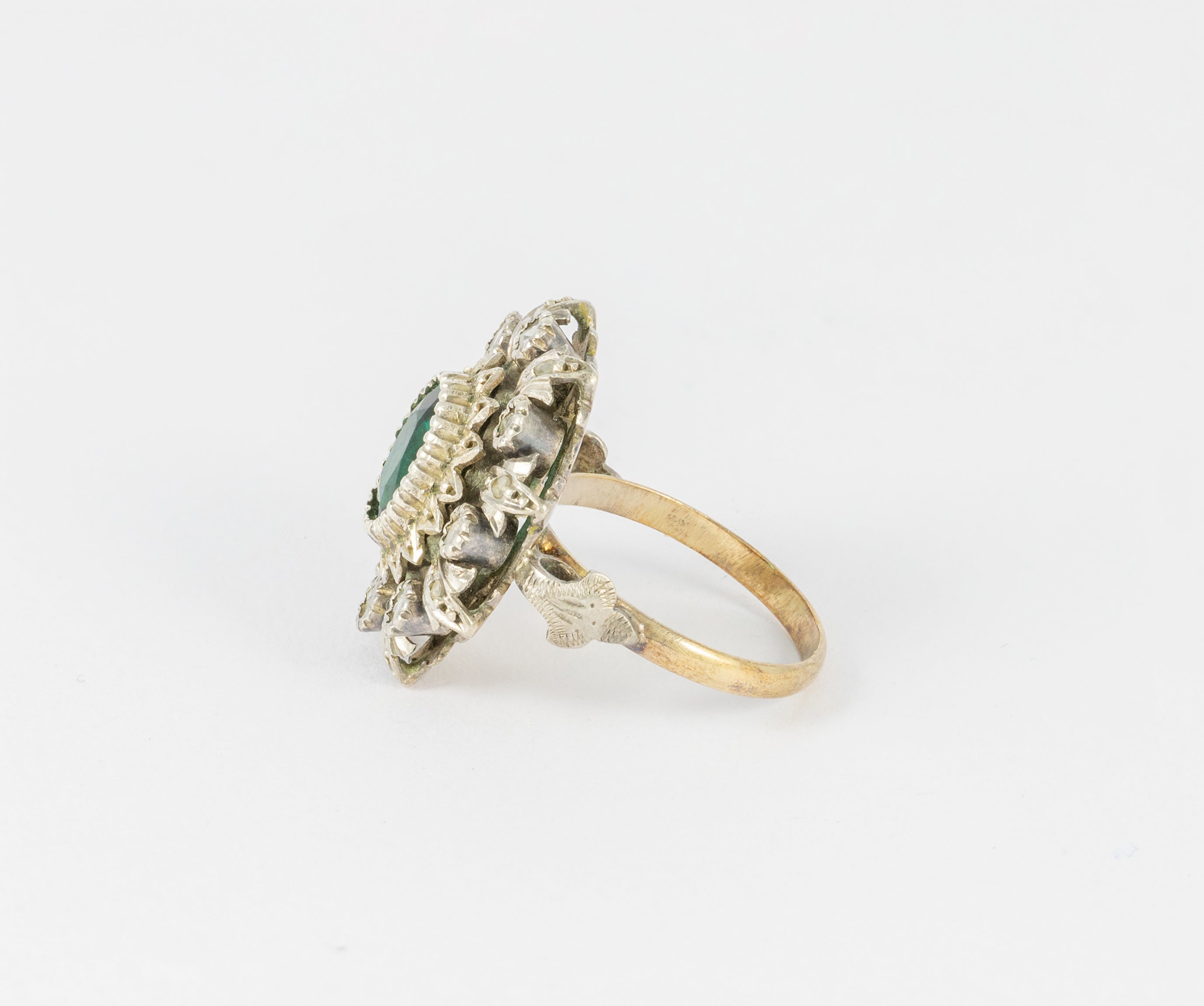 Conjunto broche pendientes y anillo en oro amarillo 18k y plata