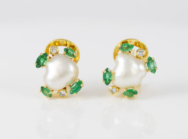 Conjunto Colgante y Pendientes en oro amarillo 18k con esmeraldas y brillantes