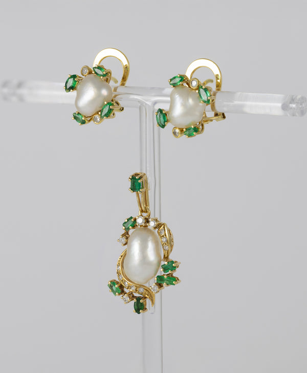 Conjunto Colgante y Pendientes en oro amarillo 18k con esmeraldas y brillantes