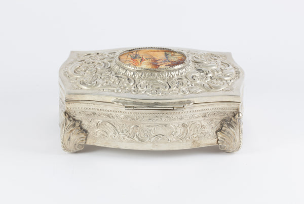Caja joyero de plata decoración repujado y detalle esmaltado