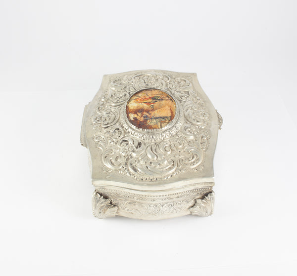 Caja joyero de plata decoración repujado y detalle esmaltado