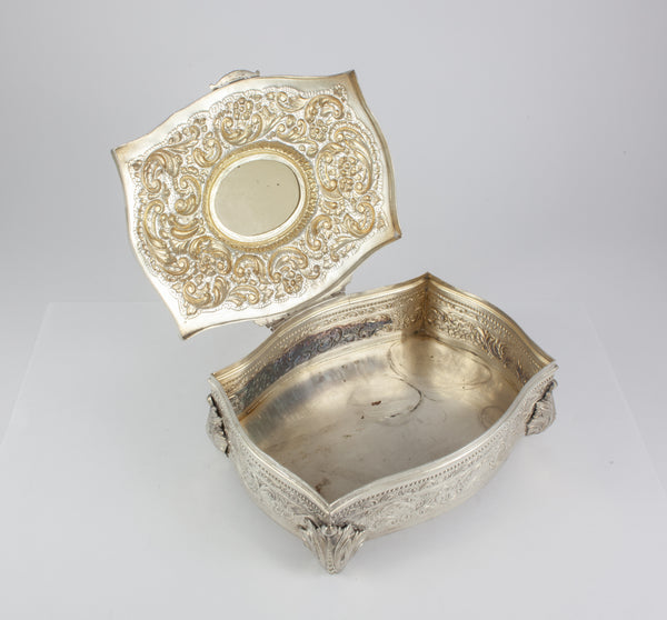Caja joyero de plata decoración repujado y detalle esmaltado