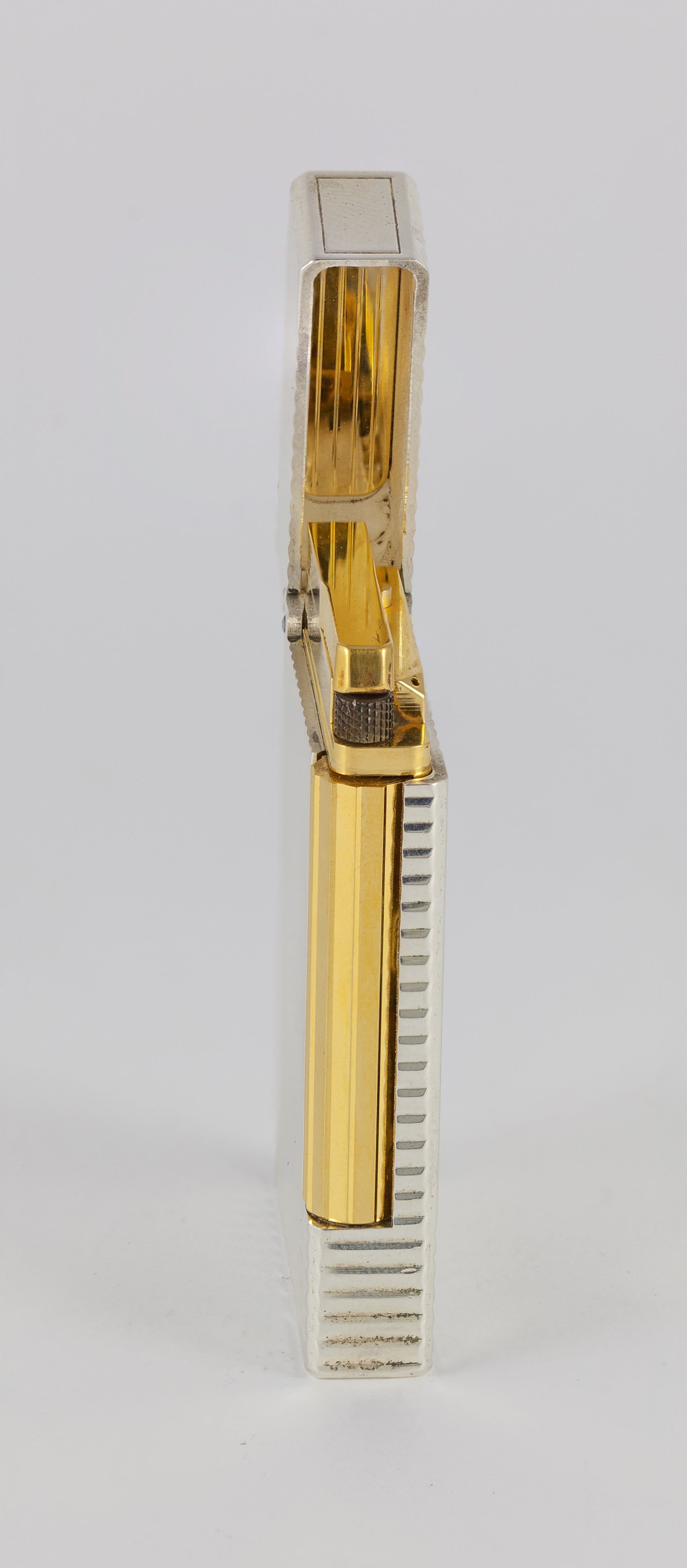 S.T. Dupont Ligne D Lighter Plaque Argent G