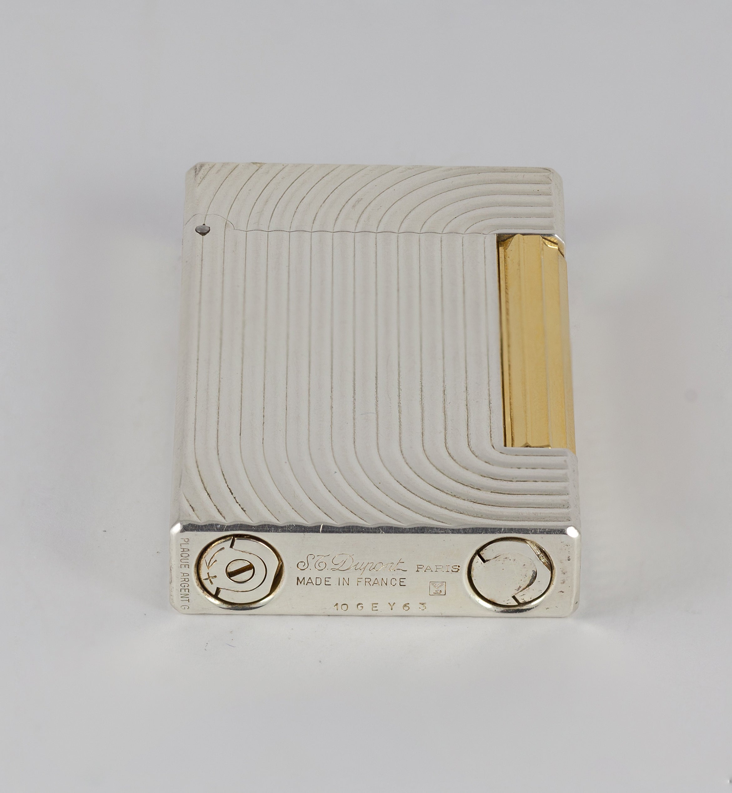 S.T. Dupont Ligne D Lighter Plaque Argent G
