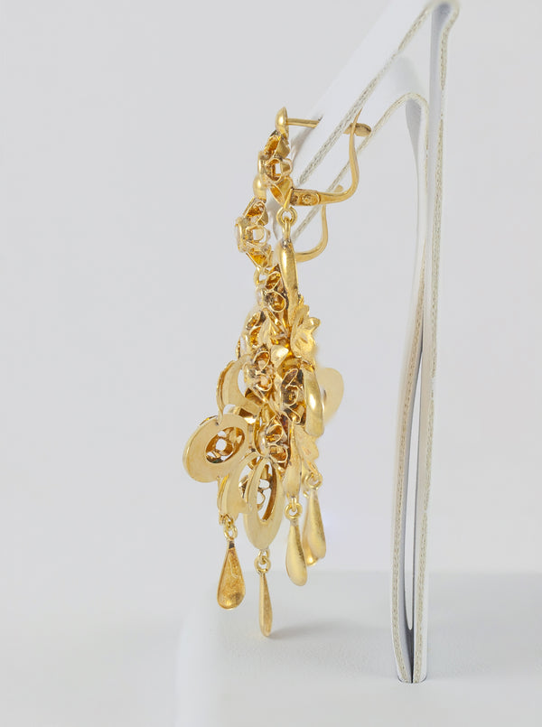 Pendientes antiguos en oro amarillo 18k y zafiros blancos