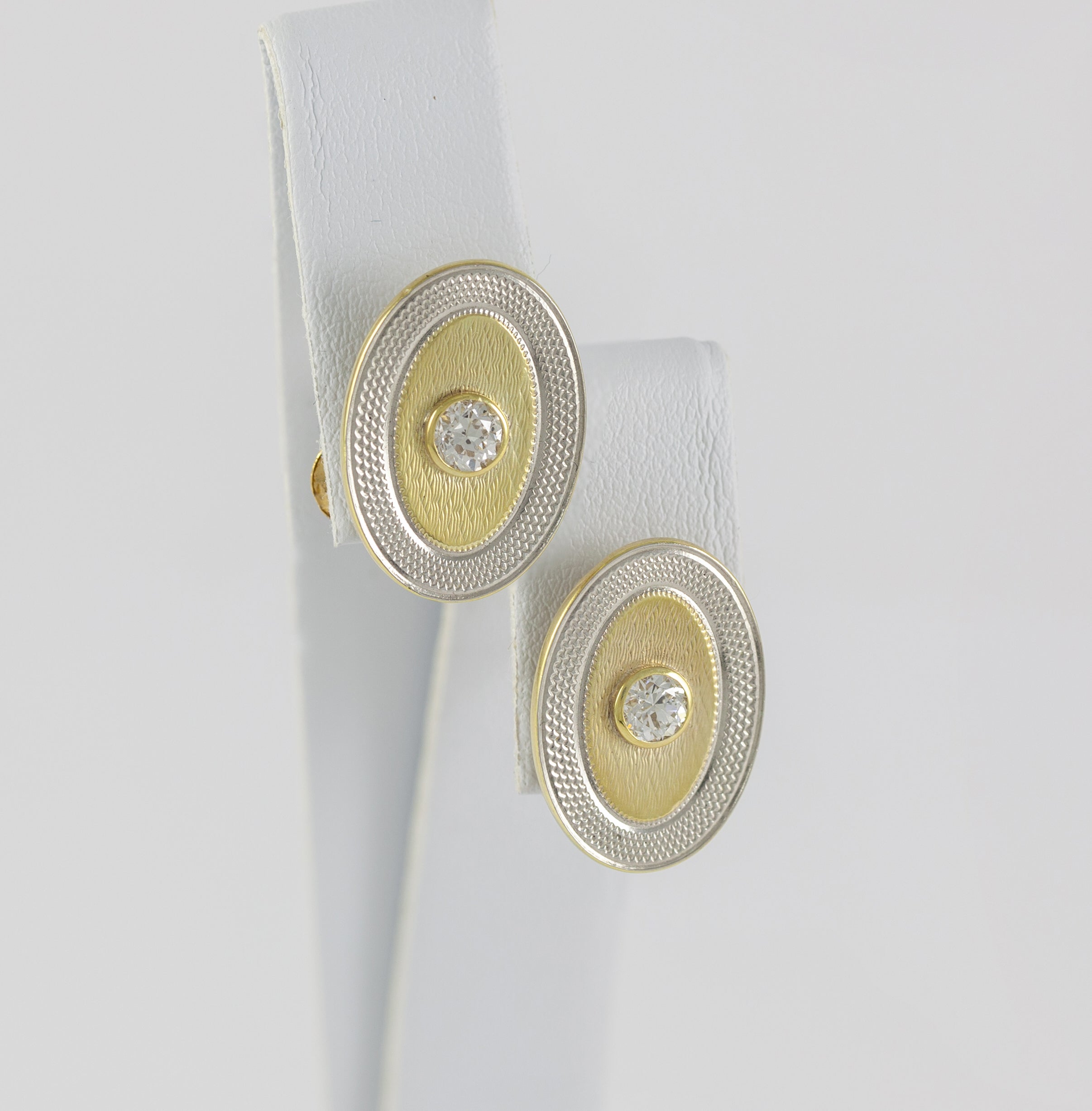 Pendientes en oro amarillo y blanco 18k con diamantes