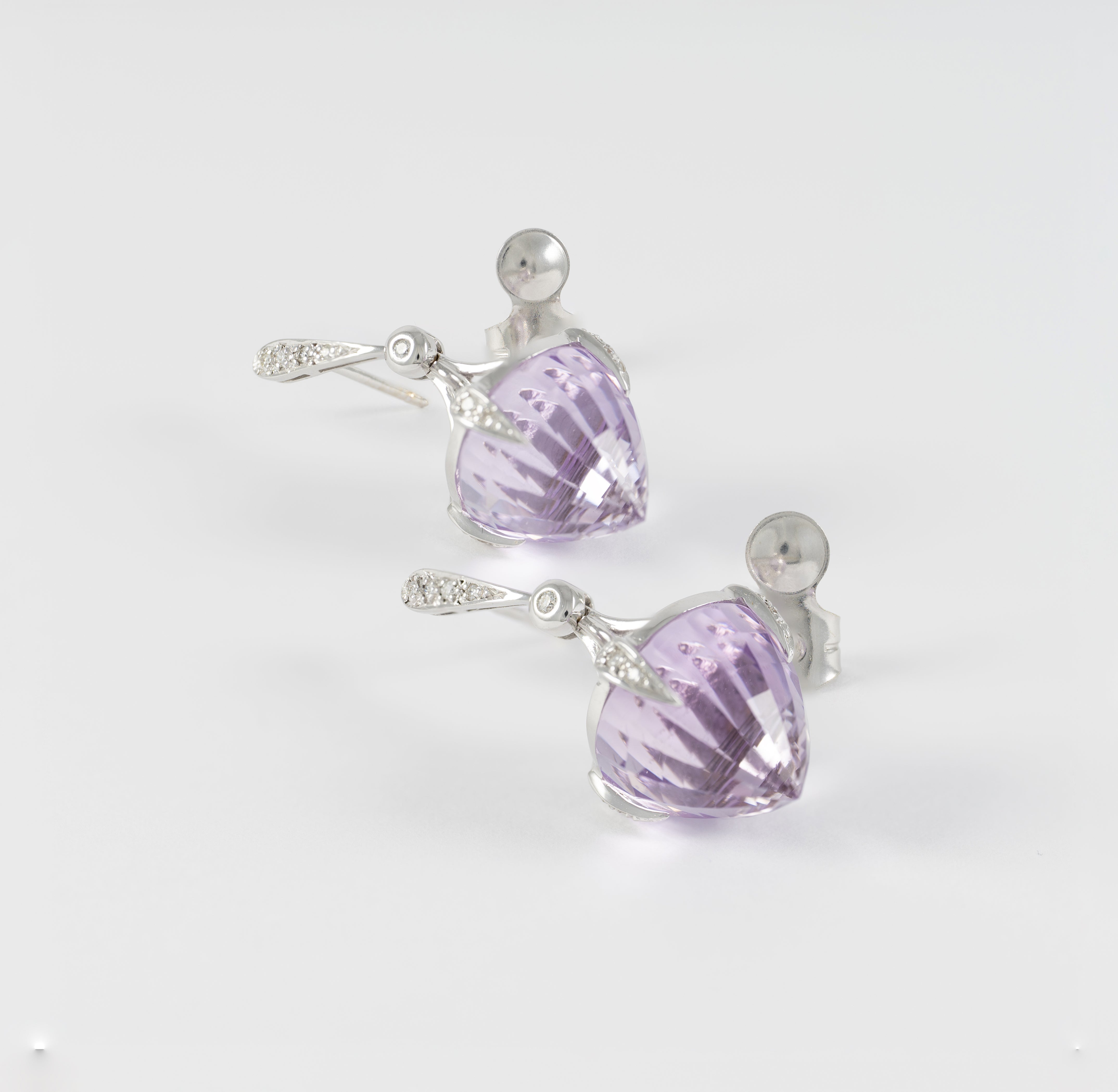 Pendientes en oro blanco 18k con diamantes y cuarzos