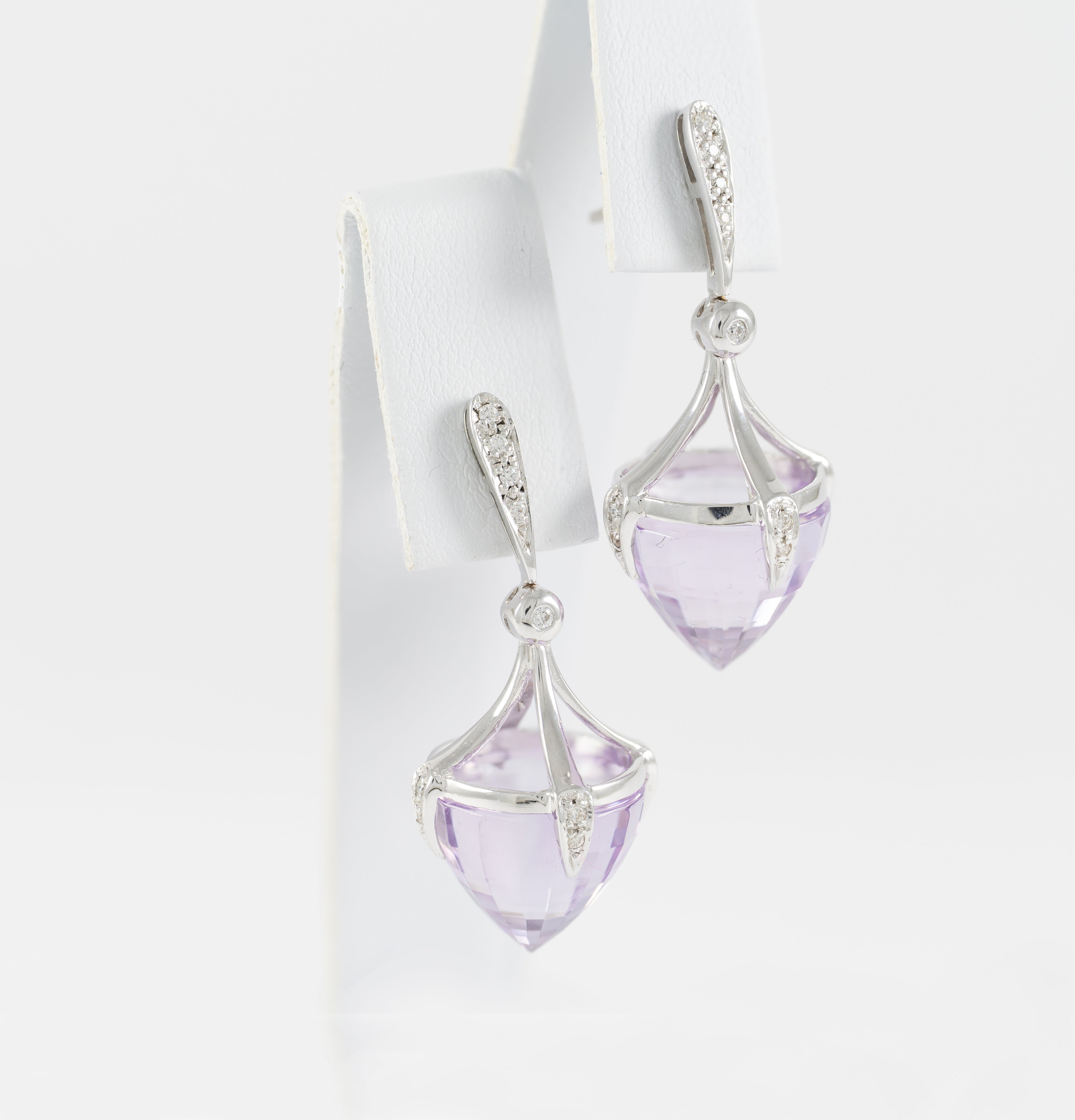 Pendientes en oro blanco 18k con diamantes y cuarzos