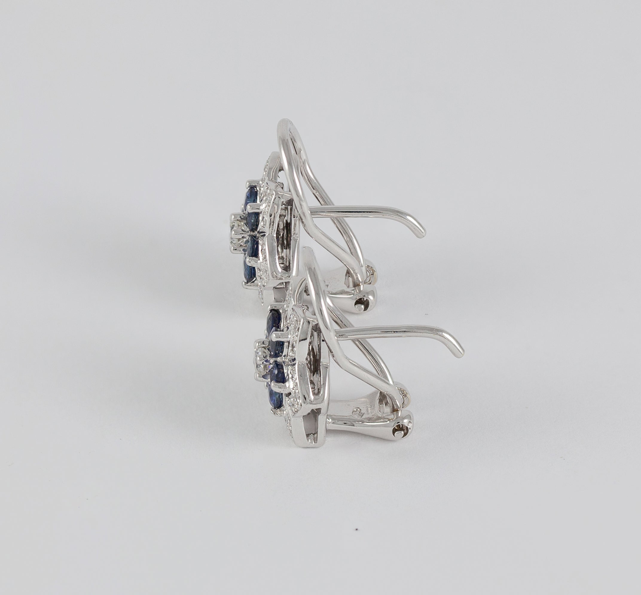 Pendientes en oro blanco 18k con brillantes y zafiros