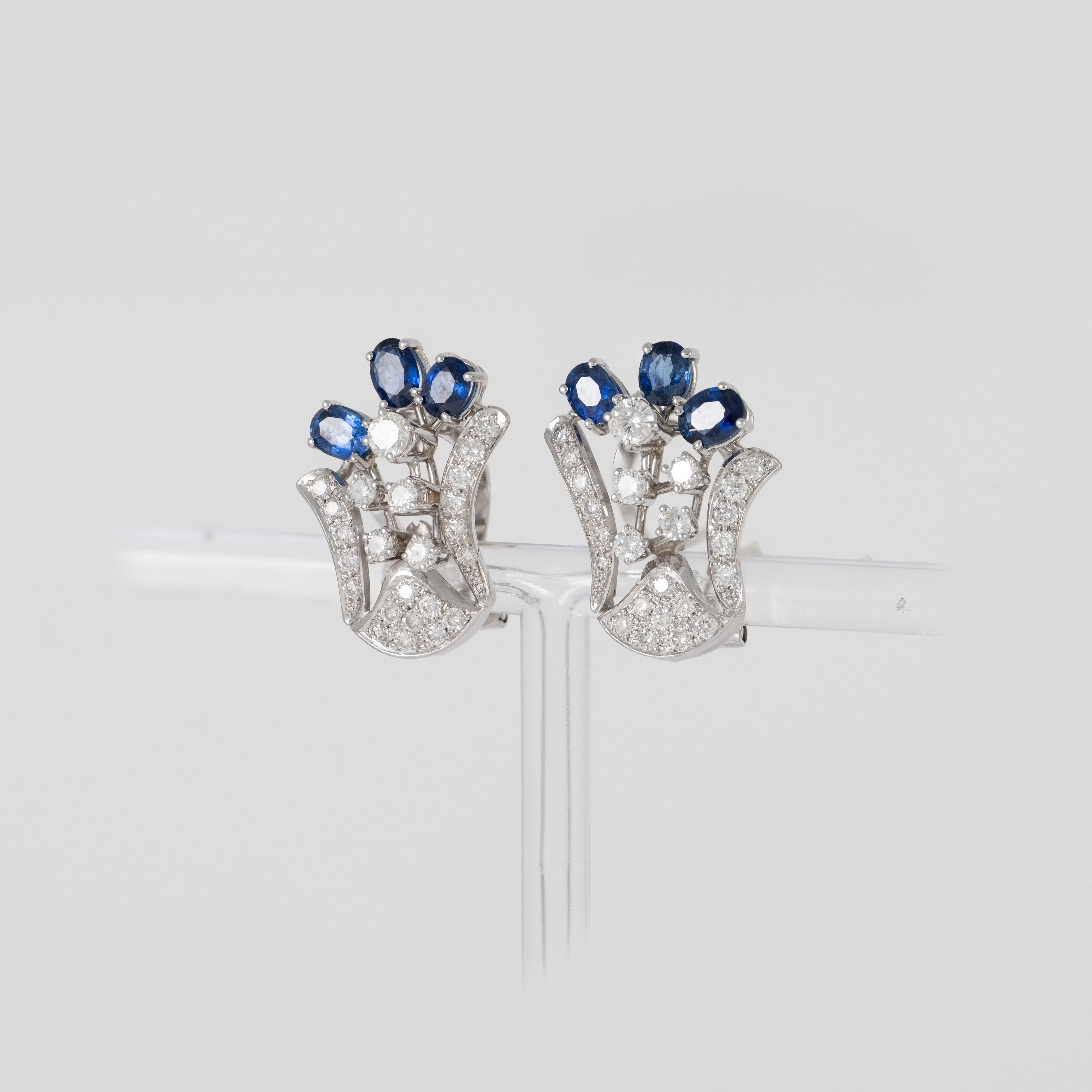 Pendientes personalizables en oro blanco 18k con zafiros, perlas y diamantes 2.09 ct