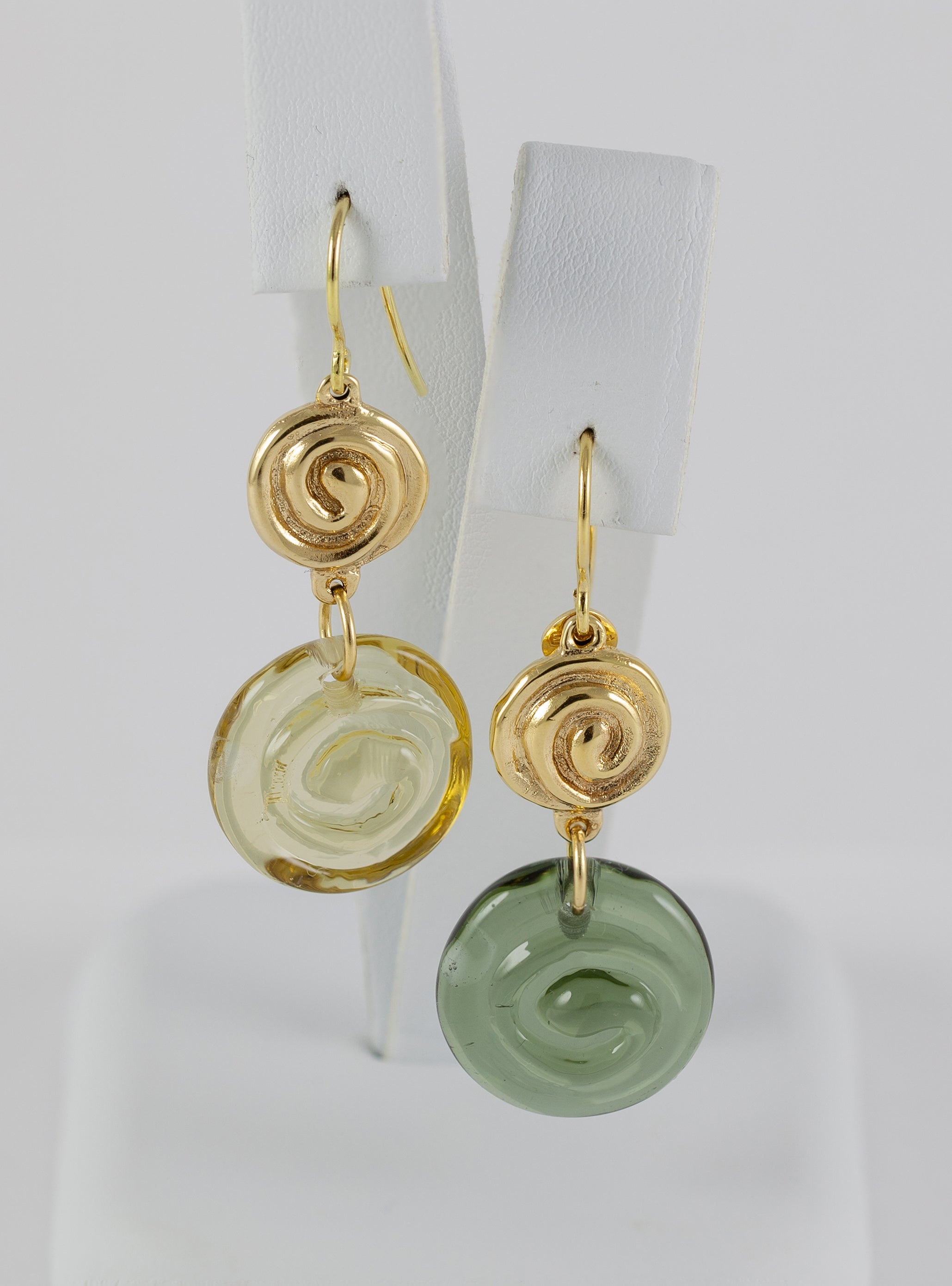 Pendientes Tous en oro amarillo 18k con cristal Eugenia by Tous Iluminada