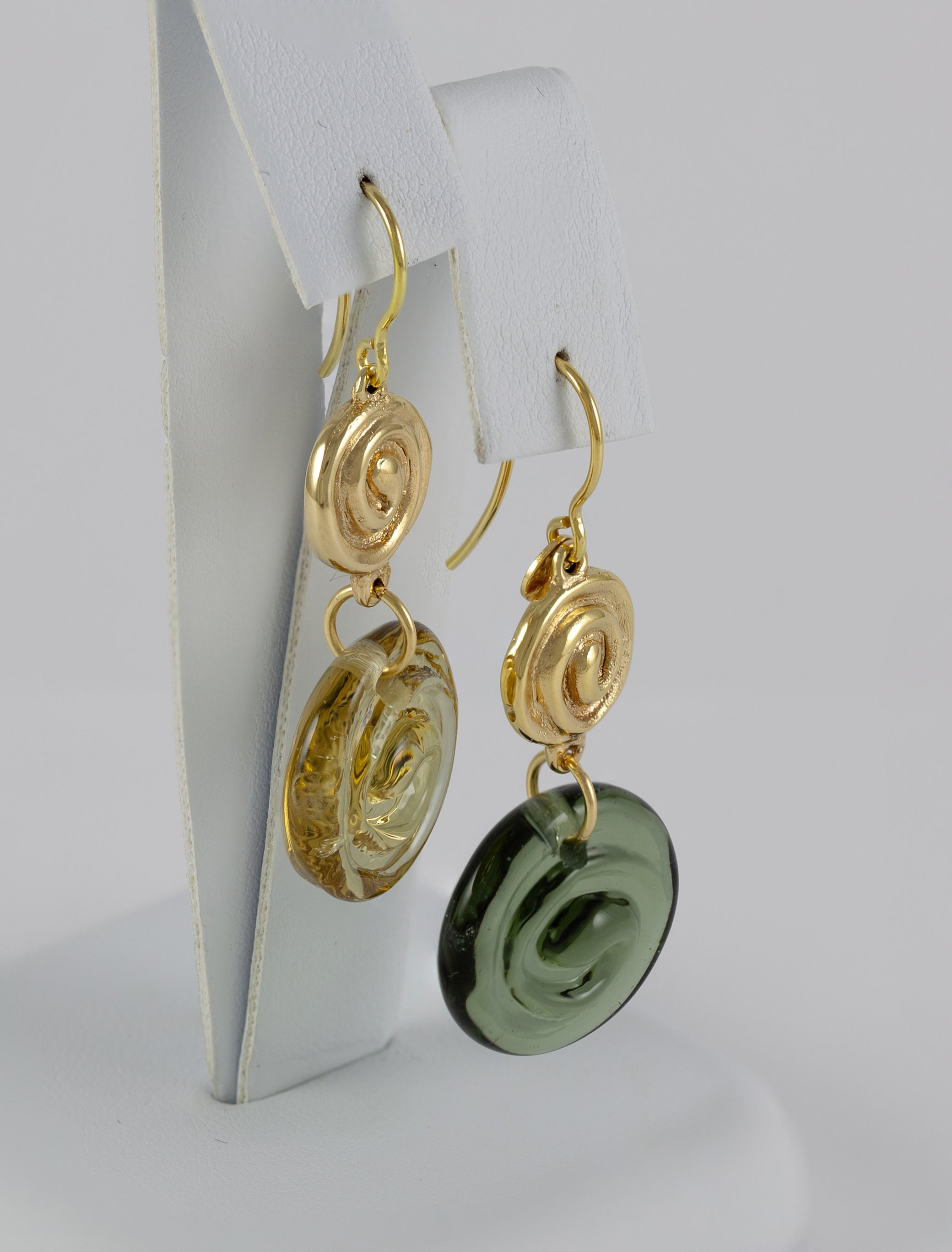 Pendientes Tous en oro amarillo 18k con cristal Eugenia by Tous Iluminada