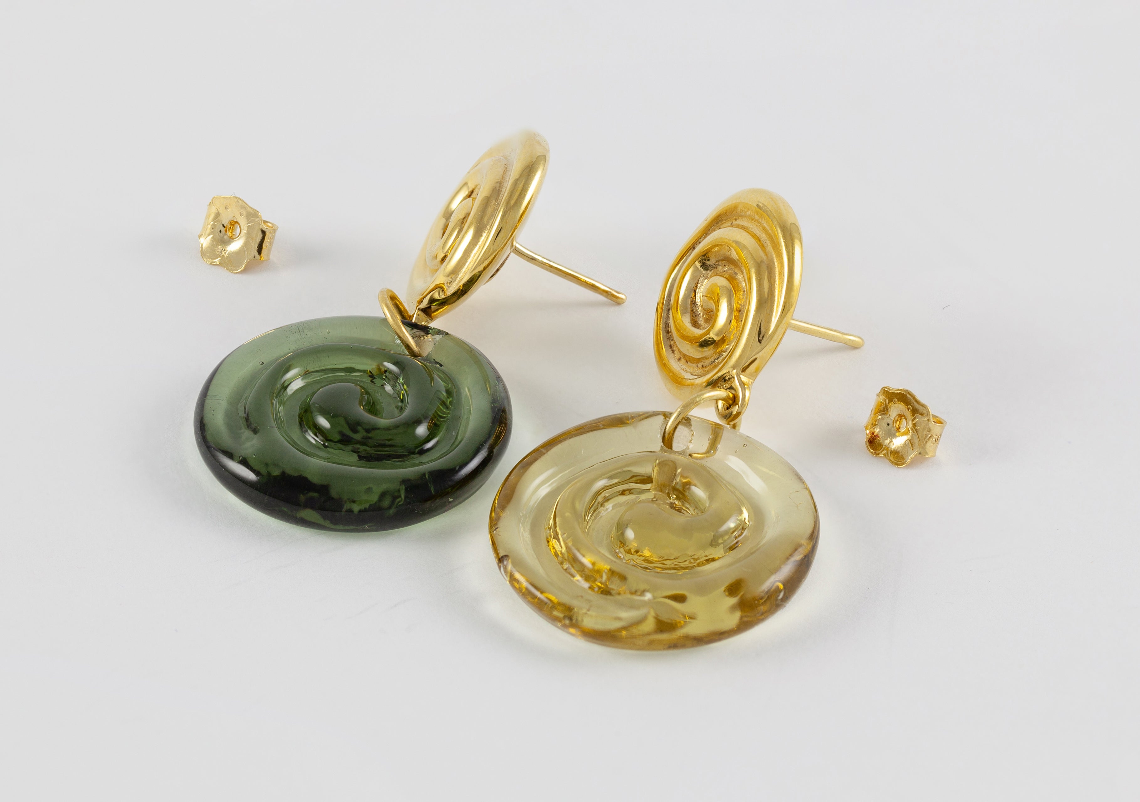 Pendientes Tous en oro amarillo 18k con cristal Eugenia by Tous Iluminada